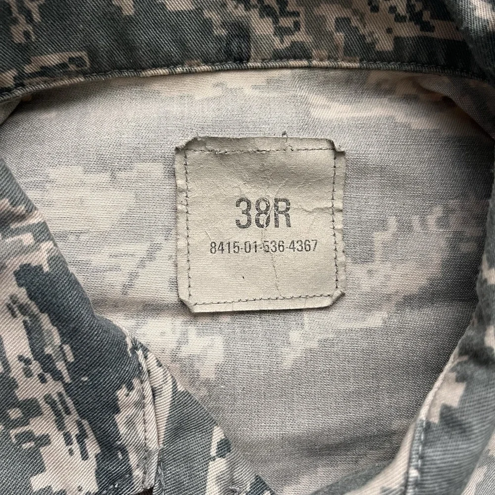 U.S. Air Force Utility Coat Mens 38R Digital Tiger Stripe Camo Jacket